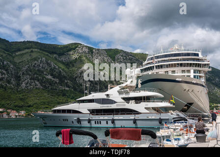 Viking Star éclipse bow cher à louer à Kotor Monténégro Banque D'Images