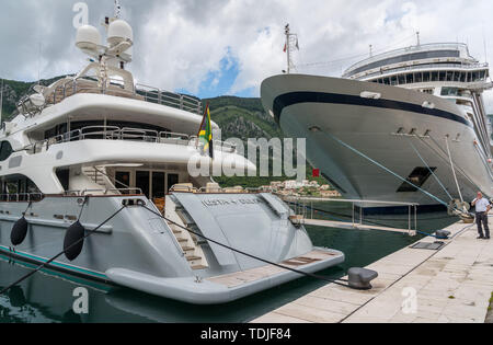 Viking Star éclipse bow cher à louer à Kotor Monténégro Banque D'Images