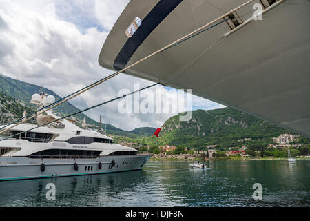 Viking Star éclipse bow cher à louer à Kotor Monténégro Banque D'Images