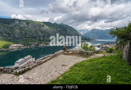 Vue de dessus de la vieille ville de Kotor au Monténégro Banque D'Images