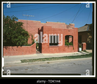 Vue oblique montrant élévation ouest, côté Est de l'AVENUE - Diaz House, 483 Couvent du Sud Avenue, Tucson, AZ, comté de Pima Banque D'Images