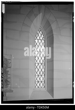 (ORIGINAL 1851) VITRAUX DE NARTHEX, vus de l'INTÉRIEUR DE L'ÉGLISE - Église de la Sainte Croix, la State Route 261, Stateburg, Sumter County, SC ; Jones, Edward C ; Lee, Francis D ; Anderson, William Wallace, Cary, Brian, émetteur Banque D'Images