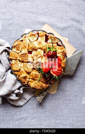 Tarte rhubarbe fraise Banque D'Images