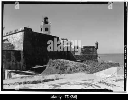 Ochoa et Carmen Bastions vue du nord-est avec face ouest de Tejeda Bastion de l'extrême droite - Castillo de San Felipe del Morro, extrémité nord-ouest de San Juan, San Juan, San Juan, PR ; Municipio Antonelli, Juan Baustista ; de Salazar, Pedro ; Prix, Gigi B, émetteur ; Klugh, T, émetteur ; Behrens, Tom, émetteur ; Boucher, Jack E, photographe ; Prix, Virginie B, émetteur Banque D'Images