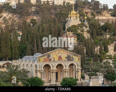 L'extérieur des églises de Marie Madeleine et de toutes les nations à Jérusalem, Israël Banque D'Images