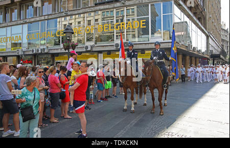 Belgrade, Serbie. 16 Juin, 2019. Canada sont perçus au cours des célébrations de la Journée de la police de Belgrade, Serbie, le 16 juin 2019. Credit : Nemanja Cabric/Xinhua/Alamy Live News Banque D'Images