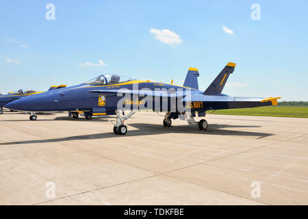Cape Girardeau, MO, USA. 17 mai, 2019. L'US Navy Blue Angels effectuer pendant la Cape Girardeau Air Show, à Cape Girardeau, MO. Crédit obligatoire : Kevin Langley/Sports médias du Sud/CSM/Alamy Live News Banque D'Images