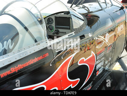 Cape Girardeau, MO, USA. 17 mai, 2019. Le Skip Stewart Bi-Plane pendant la Cape Girardeau Air Show, à Cape Girardeau, MO. Crédit obligatoire : Kevin Langley/Sports médias du Sud/CSM/Alamy Live News Banque D'Images