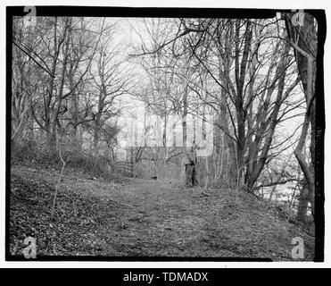 Parallèlement à la voie, À LA RIVIÈRE NORTH - John Bartram Maison et jardin, 54ème rue et Lindbergh Boulevard, Philadelphie, comté de Philadelphie, PA ; Bartram, John ; Bartram, William ; Eastwick, Andrew ; Carr, Ann Bartram ; Carr, Robert ; Bartram, John ; Carr, John Bartram ; Meehan, Thomas ; Sargent, Charles S ; John Bartram Association ; Fry, Joel T, historien ; Elliott, Joseph, photographe ; Calderon, David, délinéateur ; Arzola, Robert R, gestionnaire de projet Banque D'Images