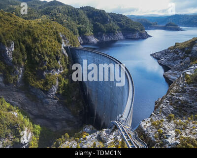 Strathgordon hydroelectic barrage dans le sud-ouest de la Tasmanie Banque D'Images