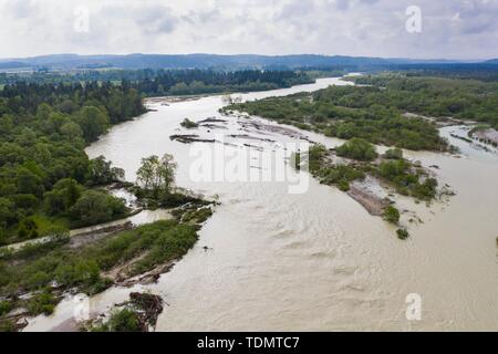 L'Isar à grande eau, la nature réserver Isarauen, Geretsried, drone abattu, Haute-Bavière, Bavière, Allemagne Banque D'Images
