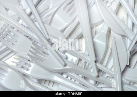 Plastikmesser Plastikbesteck, Plastik,,, Plastikgabel Plastikartikel Banque D'Images