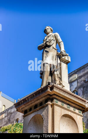 Statue de Bellini, Piazza Vincenzo Bellini, Napoli, Italie Banque D'Images