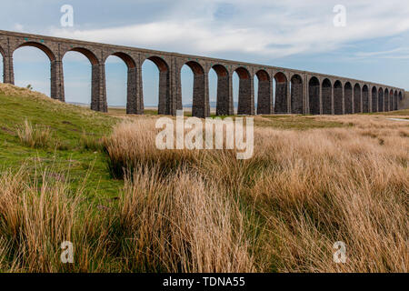 Ribblehead Viaduc, Yorkshire Dales NP, Yorkshire, UK Banque D'Images