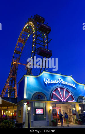 Wien, Vienne : La Grande Roue dans le parc d'attractions Prater en 02. Leopoldstadt, Wien, Autriche Banque D'Images