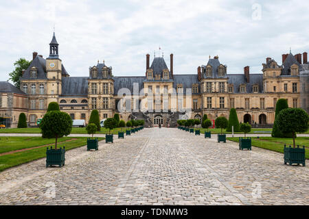 Cour d'Honneur du Château de Fontainebleau, Seine-et-Marne, la région Île-de-France, France Banque D'Images