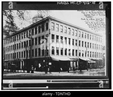 Photocopie de 'Chapel Street, à l'angle de la rue de l'Église, échange des capacités, c. 1895' (à partir de la colonie de la Société historique de New Haven, CT), photographe inconnu - Exchange Building, 121-127, rue Church, 855-871 Chapel Street, New Haven, dans le comté de New Haven, CT Banque D'Images