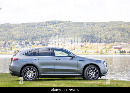 OSLO, Norvège, mai 2019 : Mercedes-Benz EV EQC test drive day le 13 mai 2019 en Norvège. Banque D'Images