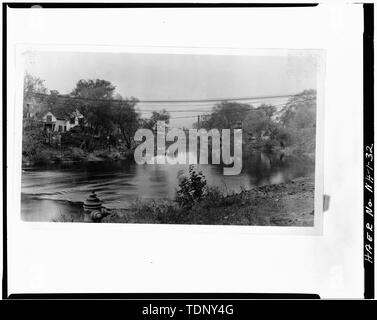 Photocopie d'une photographie (tirage original dans la collection de la Water Resources Board du New Hampshire, Concord, New Hampshire 2 1-4 X 4 1-4 pouce négatif - Claremont Village district industriel, entre B, Claremont, Sullivan County, NH Banque D'Images