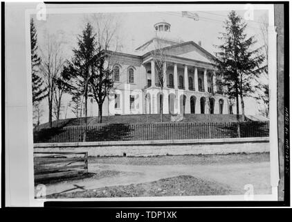 Photocopie de photographie historique (d'origine dans la collection de la Société historique de Portland, Maine) en date du 21 mai 1908 Vue en perspective d'élévation principale, EXTRAITE DU SUD-OUEST - Maine State House, de l'État et Capitol Rues, Augusta, comté de Kennebec, moi, Charles Bulfinch ; ; King, William ; Williams, Revel ; Brigham et Spofford ; Hichborn, Charles S ; George A. Fuller Company ; Noble, W, G ; Desmond Clark Henri ; Boucher, Jack E ; Silverman, Eleni ; Kingsbury, Martha Reeves, F ; Blair ; Benninger, Christopher C ; Dana, Sally ; Goiran, Philip ; Jahncke, Davis L ; Gris, G H ; Borchers, Perry E Banque D'Images