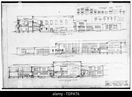 Photocopie de dimensions (localisation de l'original inconnu) doyen et doyen, architectes, décembre 1928 SECTIONS, LES AILES - Lincoln School, 418 P Street, Sacramento, comté de Sacramento, CA Banque D'Images