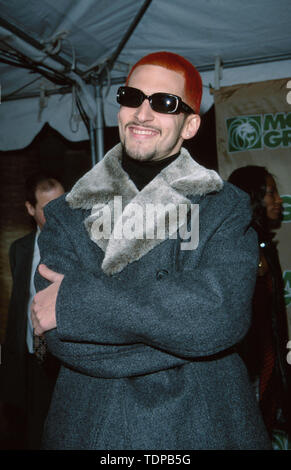 Déc 07, 1998 ; Los Angeles, CA, USA ; Singer JON B. @ Billboard Music Awards de 1998.. (Crédit Image : Chris Delmas/Zuma sur le fil) Banque D'Images