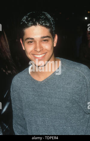 Mar 17, 1999 - Los Angeles, Californie, USA - Wilmer Valderrama à l'Escouade 'Mod' première du film (image Crédit : Chris Delmas/Zuma sur le fil) Banque D'Images