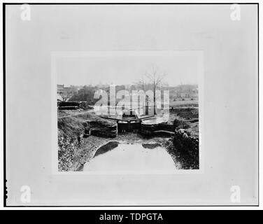 Ca. 1910 CÔTÉ SUD (C. et O. ÉCLUSE DU CANAL À l'avant-plan) - fours à chaux Godey (ruines), Jonction de Rock Creek et Potomac Parkway, Washington, District of Columbia, DC Banque D'Images