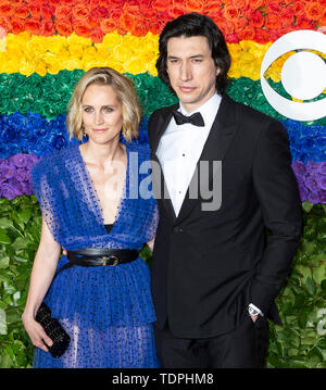 New York, NY - 09 juin 2019 : Joanne Tucker et Adam Driver assister au 73e Congrès annuel des Tony Awards au Radio City Music Hall Banque D'Images