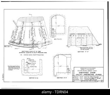 Copie photographique du dessin de construction d'origine en date du 27 mars 1930 (du groupe d'enregistrement 115, Denver Branche de la National Archives, Denver). OWYHEE BARRAGE ; AMÉLIORER LES CONDUITES DE PRESSION. - Owyhee barrage, à travers Owyhee River, Nyssa, comté de Malheur, ou Banque D'Images