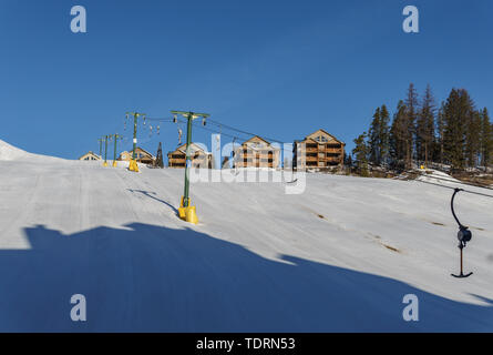 KIMBERLEY, CANADA - 22 MARS 2019 : vue sur le Mountain Resort au début du printemps. Banque D'Images