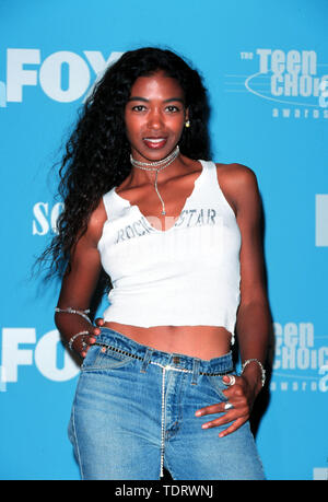Aug 05, 2000 ; Los Angeles, CA, USA ; MTV Veejay ANANDA @ les Teen Choice Awards. . (Crédit Image : Â© Chris Delmas/Zuma sur le fil) Banque D'Images