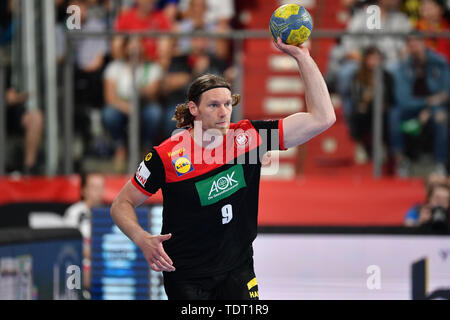 Tobias (GER) REICHMANN, photo unique, seul motif de coupe, la moitié de la figure, la moitié de la figure. Laenspiel der Maenner Handball EHF, Qualification de l'euro Allemagne (GER) - Kosovo (KOS). 28-17 donne sur scène 16.06.2019 assurance Nuernberger. Dans le monde d'utilisation | Banque D'Images