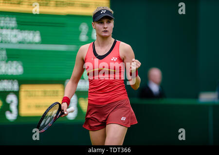 BIRMINGHAM, ANGLETERRE 18 juin Dayana Yastremska (Ukraine) au cours de sa ronde de 32 match avec Julia Goerges (Allemagne) au cours de la Nature Valley Classic Tennis Tournament à Edgbaston, Birmingham Club Prieuré le mardi 18 juin 2019. (Crédit : Andy Whitehead | MI News) Credit : MI News & Sport /Alamy Live News Banque D'Images