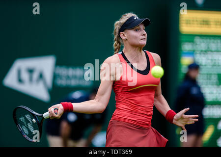 BIRMINGHAM, ANGLETERRE 18 juin Dayana Yastremska (Ukraine) au cours de sa ronde de 32 match avec Julia Goerges (Allemagne) au cours de la Nature Valley Classic Tennis Tournament à Edgbaston, Birmingham Club Prieuré le mardi 18 juin 2019. (Crédit : Andy Whitehead | MI News) Credit : MI News & Sport /Alamy Live News Banque D'Images