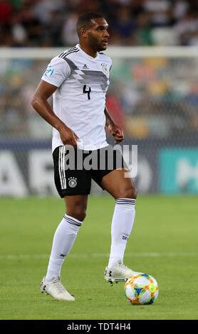 Udine, Italie. 17 Juin, 2019. firo : 17.06.2019, Fuvuball, International, l'UEFA U21 Championnat d'Europe 2019, 1er match de l'Allemagne - Danemark, Jonathan Tah, Allemagne, Allemagne, DFB, GER, simple action, l'utilisation dans le monde entier | Credit : dpa/Alamy Live News Banque D'Images