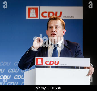 Hambourg, Allemagne. 18 Juin, 2019. Roland Heintze (CDU), président de l'état de Hambourg, prend la parole à la conférence de l'État partie de son parti, qui porte sur les résultats de l'arrondissement et des élections européennes et examine le programme de base de la CDU en Allemagne. Photo : Markus Scholz/dpa/Alamy Live News Banque D'Images