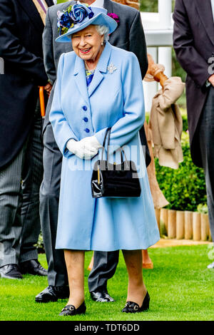 Ascot, UK. 18 Juin, 2019. La Reine Elizabeth à Ascot, Royaume-Uni, 18 juin 2019. |/Alamy Live News Banque D'Images