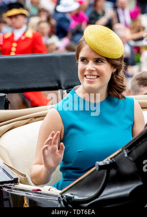 Ascot, UK. 18 Juin, 2019. La princesse Eugénie à Ascot, Royaume-Uni, 18 juin 2019. | Crédit : dpa/Alamy Live News Banque D'Images