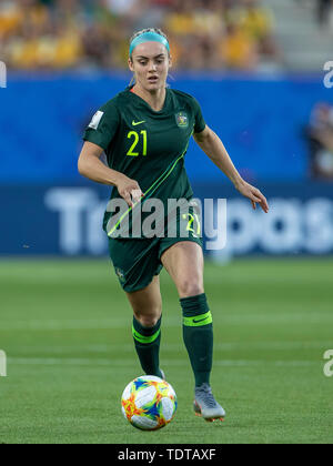 Grenoble, France. 18 Juin, 2019. France, Grenoble, Stade des Alpes, 18.06.2019, Football - Coupe du Monde féminine de la FIFA - Jamaïque - L'Australie de droit : de Ellie Carpenter (Australie, n° 21) | Le monde d'utilisation : dpa Crédit/Alamy Live News Banque D'Images