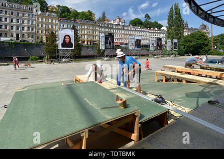 Karlovy Vary, République tchèque. 19 Juin, 2019. Les préparatifs de la 54e Festival International du Film de Karlovy Vary le 19 juin 2019, à Karlovy Vary, République tchèque. Le festival se tiendra du 28 juillet au 6 juillet 2019. Credit : Slavomir Kubes/CTK Photo/Alamy Live News Banque D'Images