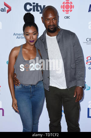 10 septembre 2016 - Los Angeles, Californie, Etats-Unis - Sonequa Martin-Green Kenric mari  + @ Vert Le Stand Up to Cancer 2016 lieu @ le Walt Disney Concert Hall. 9 septembre 2016 (Crédit Image : Â© Chris Delmas/Zuma sur le fil) Banque D'Images