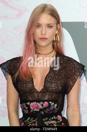 Londres, Royaume-Uni. 19 Juin, 2019. Lady Mary Charteris au Victoria and Albert Museum Summer Party - en partenariat avec Dior - à la John Madejski Garden, Victoria et Albert Museum, Kensington Crédit : SOPA/Alamy Images Limited Live News Banque D'Images