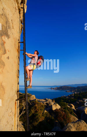 La tour génoise de Senetosa près de la ville de Sartène. Sud est Corse, France, Corse, Sartène Banque D'Images
