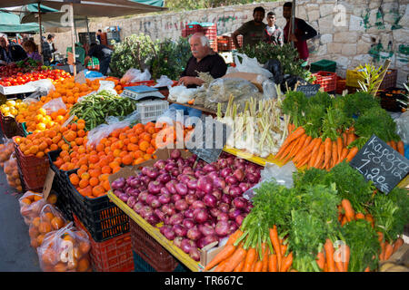 Fruits et vegetabel position sur le marché hebdomadaire, la Grèce, la Crète, la Canée Banque D'Images