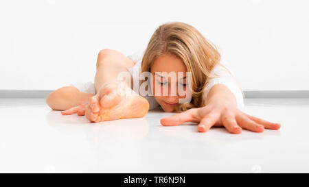 Femme danseuse de ballet en action, Allemagne Banque D'Images