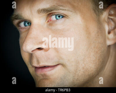 Le portrait d'un homme blond aux yeux bleus, Allemagne Banque D'Images