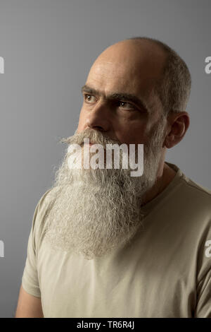 Portrait masculin avec longue barbe, Allemagne Banque D'Images