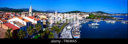 village and harbour, France, Sanary-sur-Mer Banque D'Images
