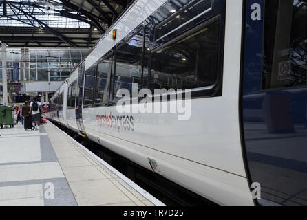 La gare de Liverpool Street, Londres, Royaume-Uni, le 14 juin 2018. De l'aéroport de Stansted le train Stansted Express prend les voyageurs se rendant à Londres Liverpool St Banque D'Images